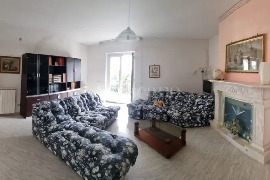 Villa in vendita di 452 mq a €237.000 (rif. 33/2024)