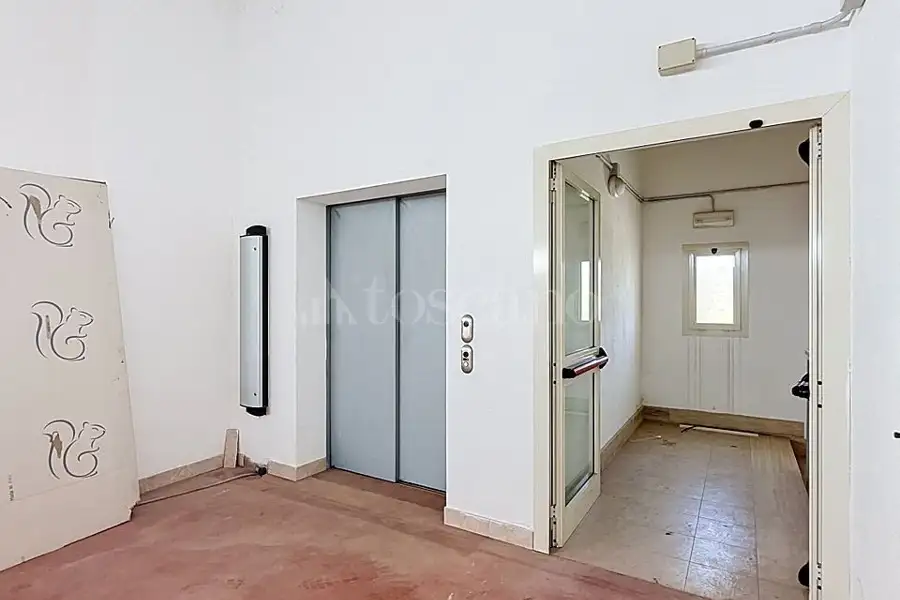 Capannone in vendita di 830 mq a €350.000 (rif. 213/2026)