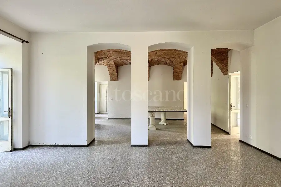 Villa in vendita di 870 mq a €729.000 (rif. 28/2024)