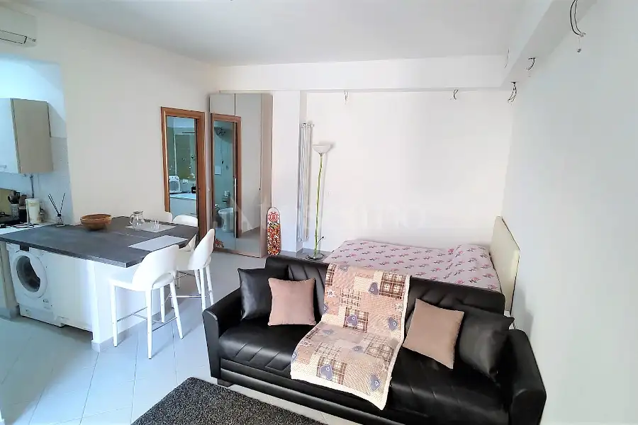 Laboratorio in vendita di 30 mq a €85.000 (rif. 49/2026)