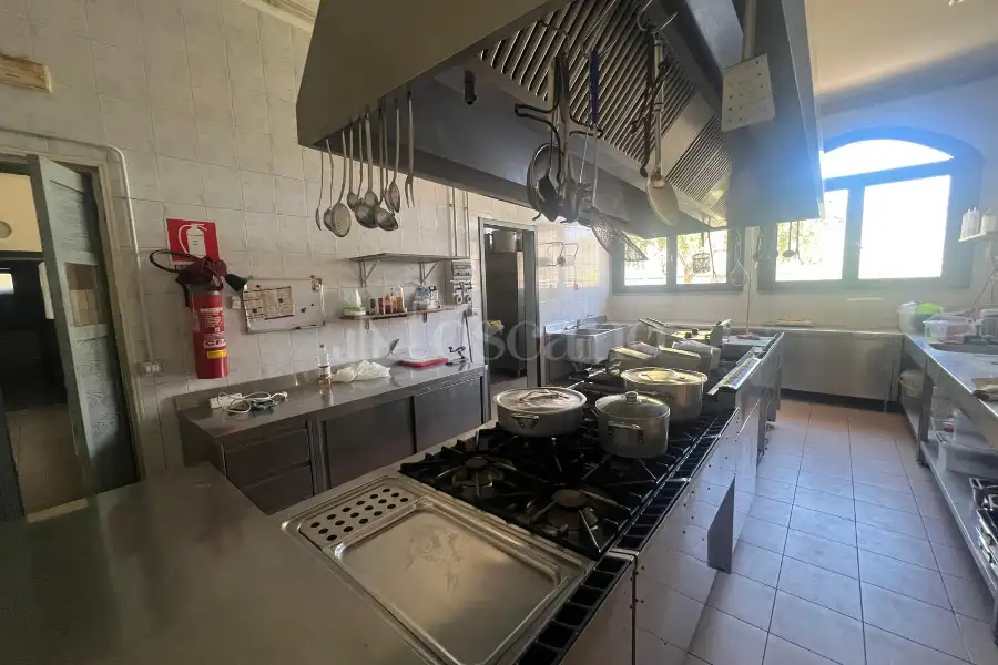 Casa in vendita di 680 mq a €1.050.000 (rif. 43/2025)
