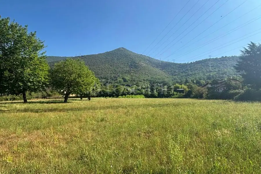 Agricolo in vendita di 3.730 mq a €60.000 (rif. 17/2026)