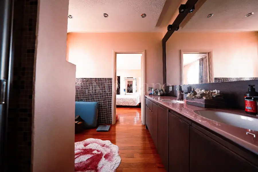 Casa Indipendente in vendita di 340 mq a €1.490.000 (rif. 24/2026)