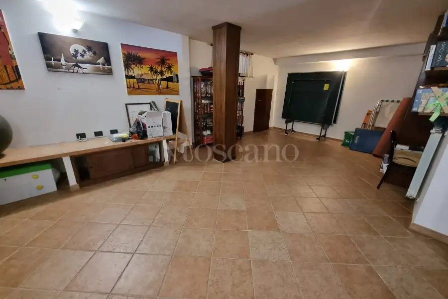Villa Bifamiliare in vendita di 190 mq a €375.000 (rif. 40/2025)