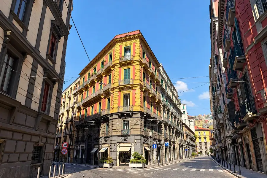 Negozio in vendita di 120 mq a €830.000 (rif. 42/2026)