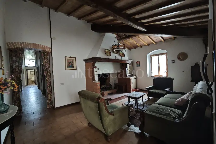 Casale in vendita di 350 mq a €460.000 (rif. 23/2025)