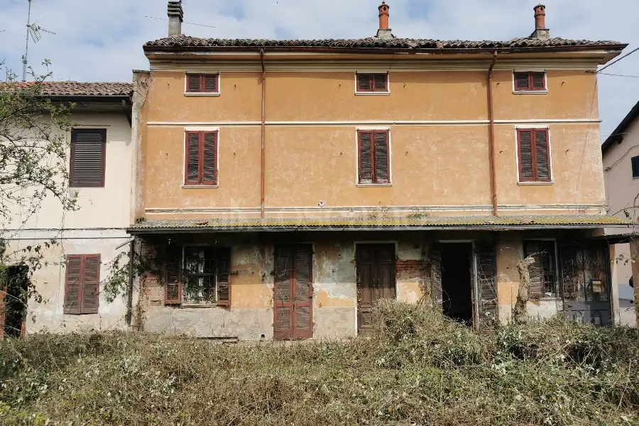 Casa Indipendente in vendita di 160 mq a €25.000 (rif. 3/2026)
