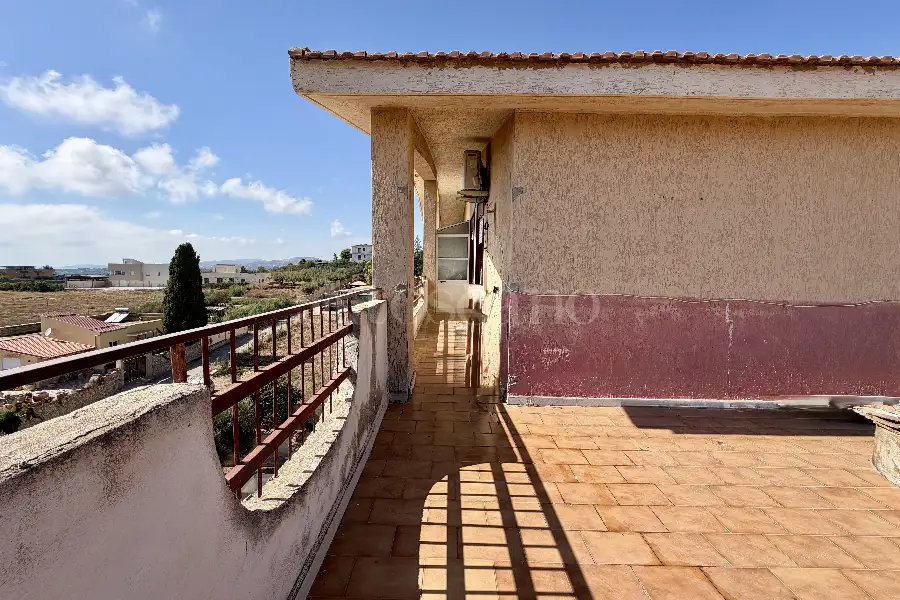 Attico in vendita di 180 mq a €165.000 (rif. 102/2026)