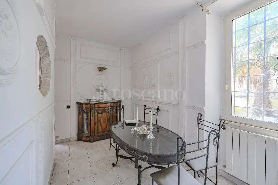 Villa in vendita di 210 mq a €980.000 (rif. 50/2026)