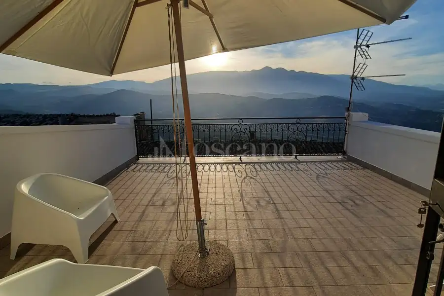 Palazzo in vendita di 200 mq a €165.000 (rif. 5/2026)