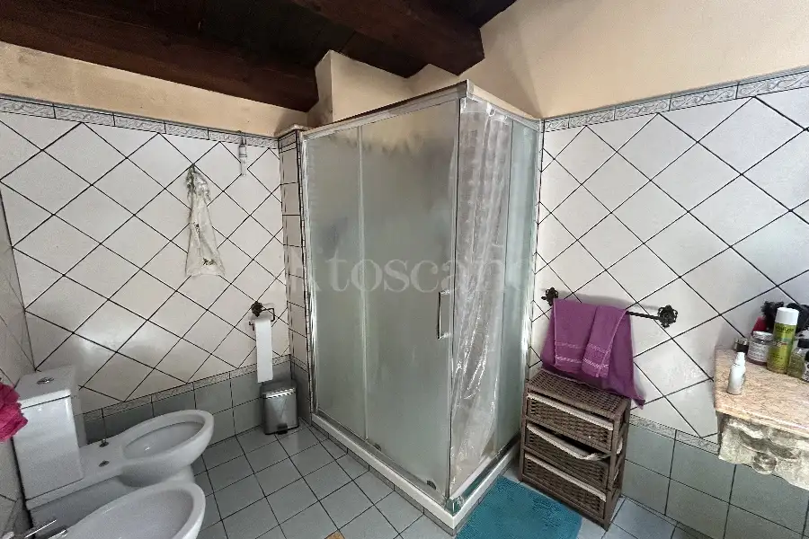 Villa in vendita di 700 mq a €720.000 (rif. 94/2026)