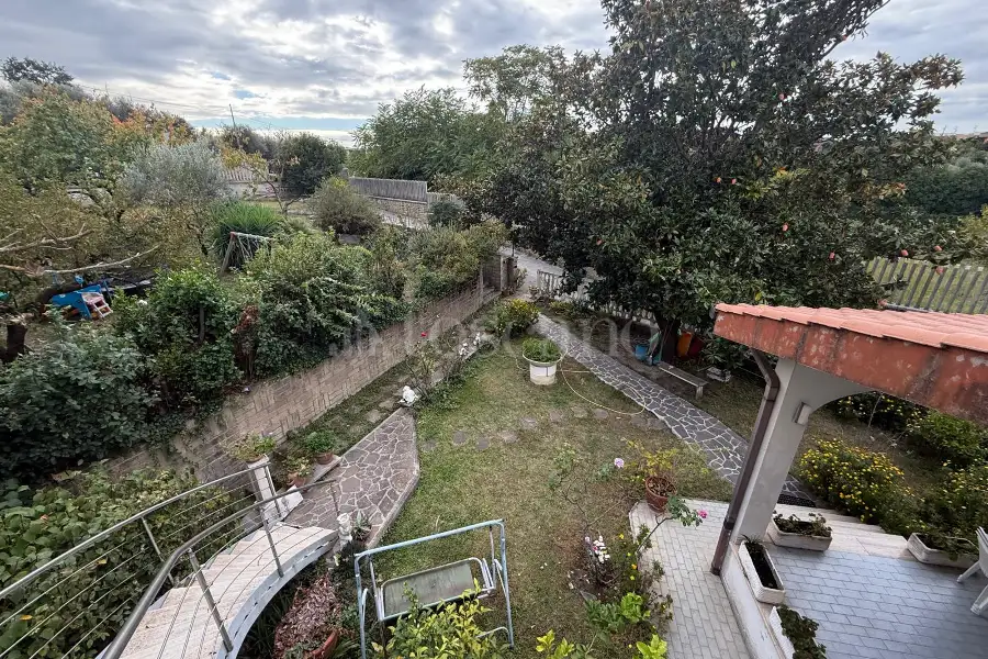Villa Bifamiliare in vendita di 354 mq a €799.000 (rif. 13/2025)