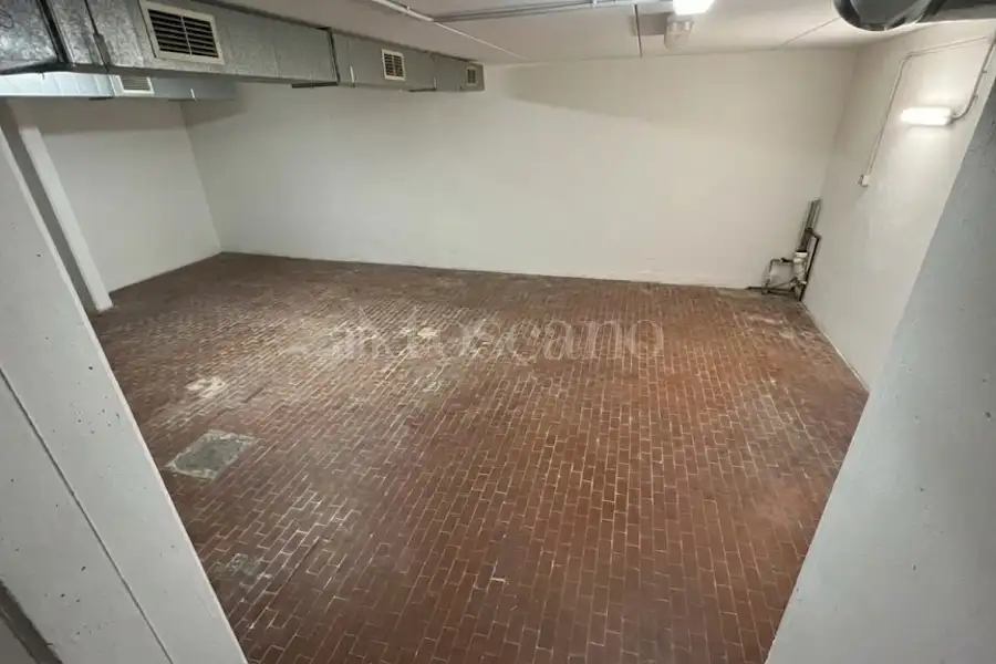 Negozio in affitto di 63 mq a €850 (rif. 8/2026)