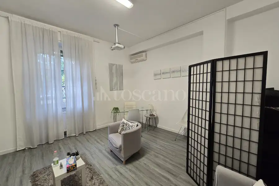 Ufficio in affitto di 110 mq a €1.800 (rif. 19/2026)