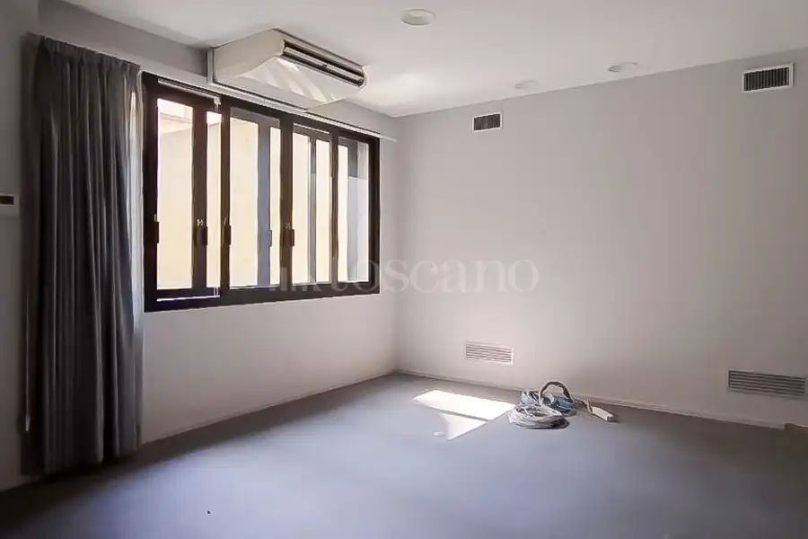 Negozio in vendita di 550 mq a €1.600.000 (rif. 72/2025)