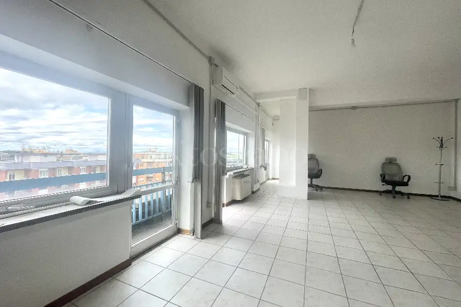 Ufficio in affitto di 90 mq a €400 (rif. 36/2025)