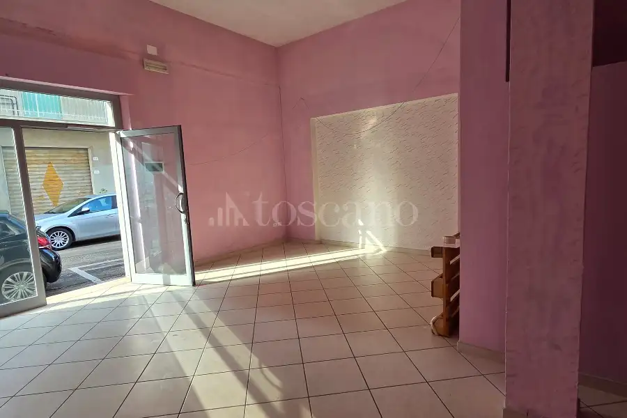 Negozio in vendita di 68 mq a €58.000 (rif. 30/2026)