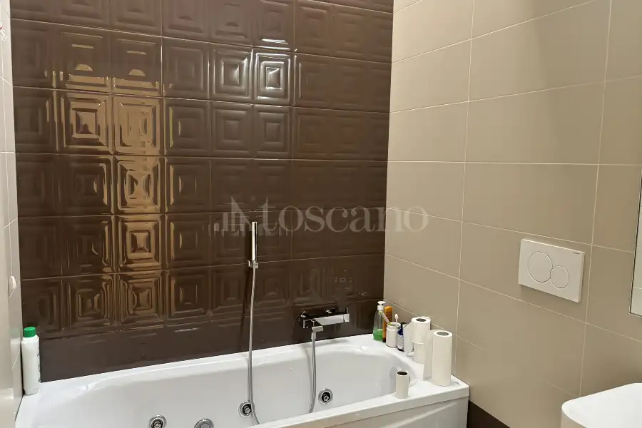 Villa Plurifamiliare in vendita di 250 mq a €1.050.000 (rif. 14/2026)