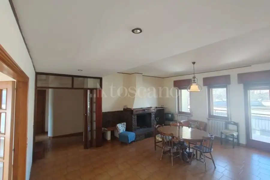 Casa in vendita di 230 mq a €1.000 (rif. 4/2026)