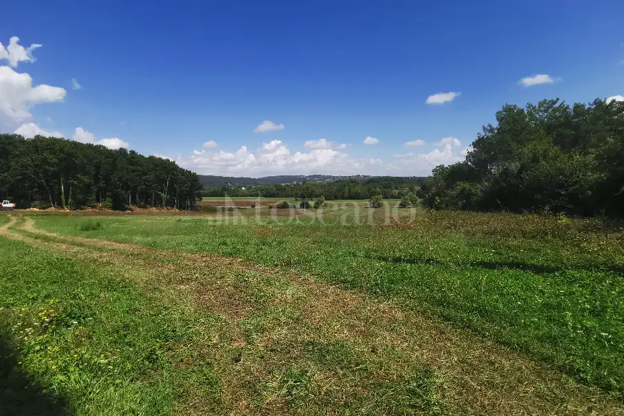 Casale in vendita di 900 mq a €850.000 (rif. 53/2022)