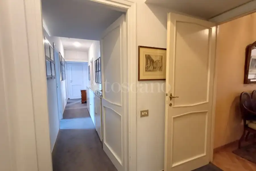 Casa in vendita di 175 mq a €990.000 (rif. 43/2025)