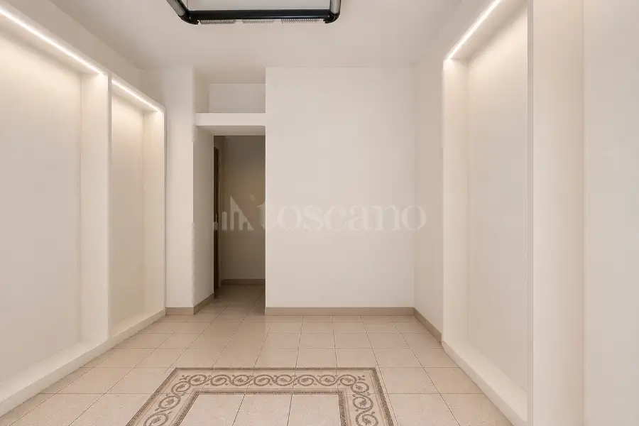 Negozio in vendita di 45 mq a €255.000 (rif. 14/2026)