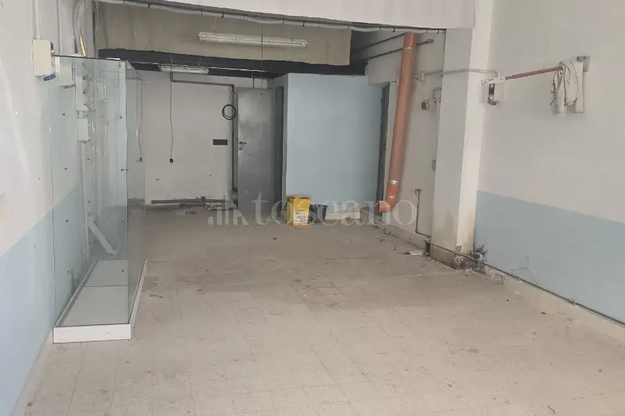 Negozio in affitto di 246 mq trattativa riservata (rif. 27/2026)