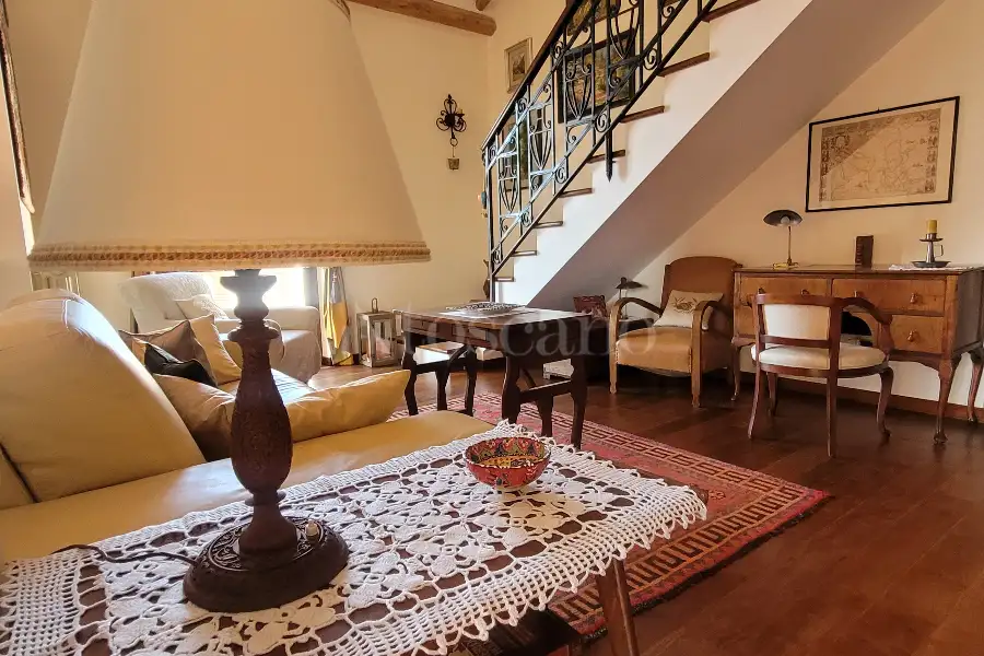 Villa in vendita di 480 mq a €880.000 (rif. 4/2026)