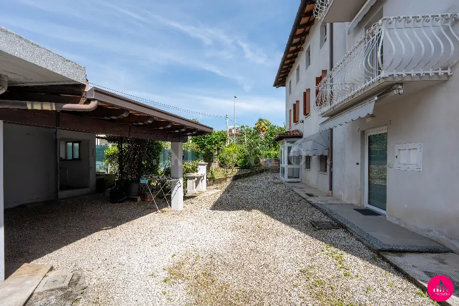 Villino a Schiera in vendita di 315 mq a €269.000 (rif. 42/2026)