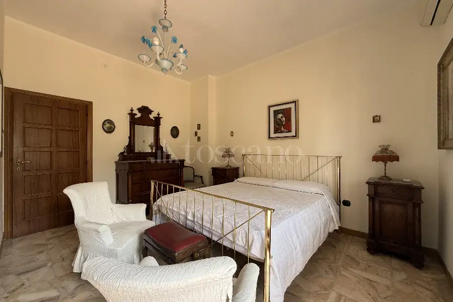 Attico in vendita di 184 mq a €650.000 (rif. 7/2026)
