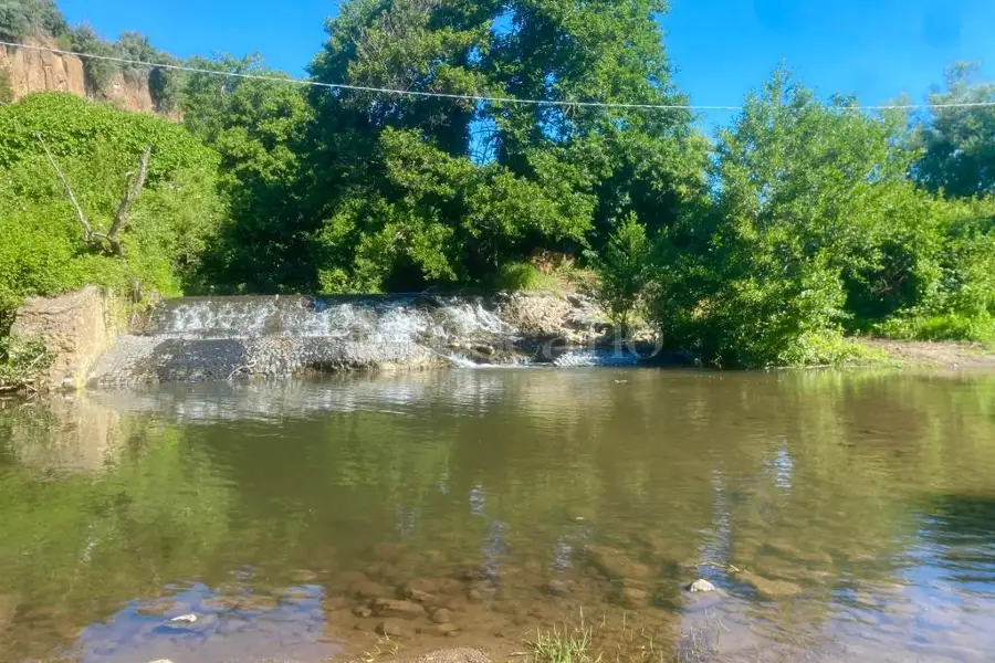 Casale in vendita di 1.300 mq a €399.000 (rif. 18/2026)