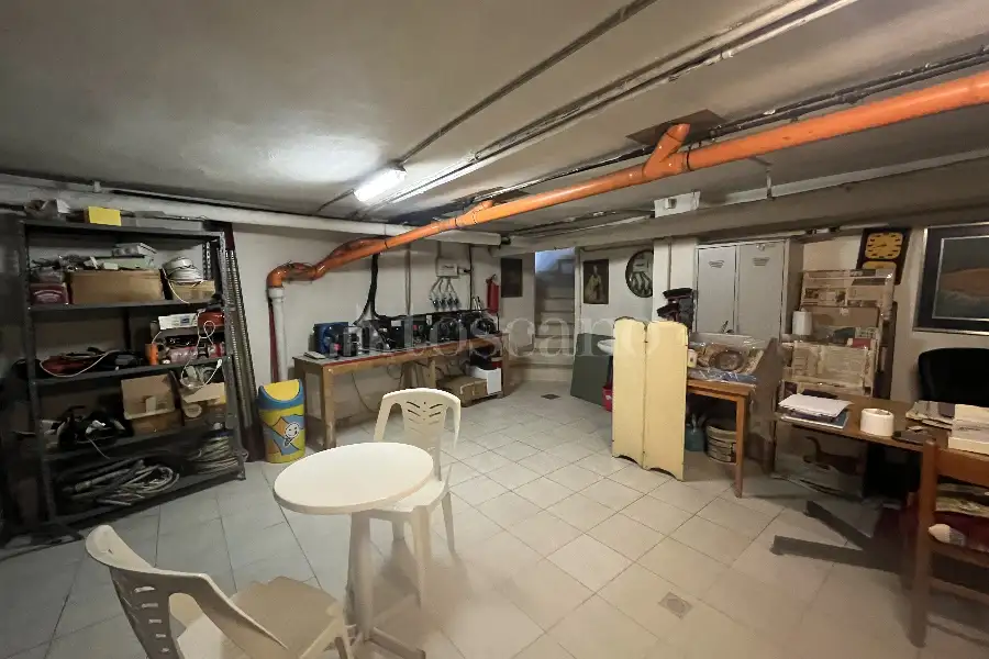 Negozio in vendita di 140 mq a €299.000 (rif. 25/2026)