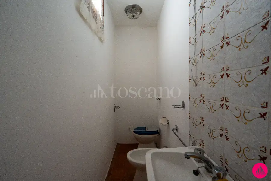Villa Bifamiliare in vendita di 200 mq a €179.000 (rif. 186/2026)