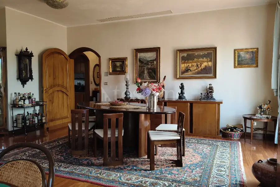 Casa in vendita di 260 mq a €415.000 (rif. 116/2026)