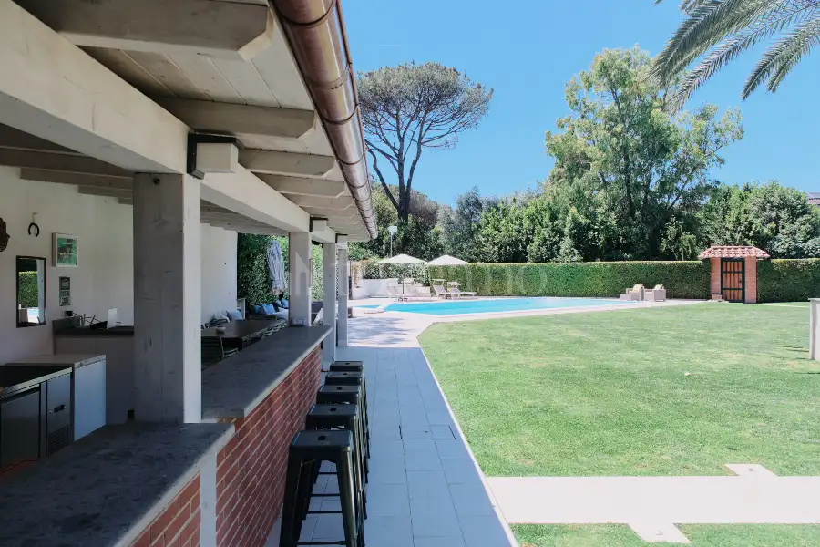 Villa Bifamiliare in vendita di 510 mq a €1.850.000 (rif. 30/2026)