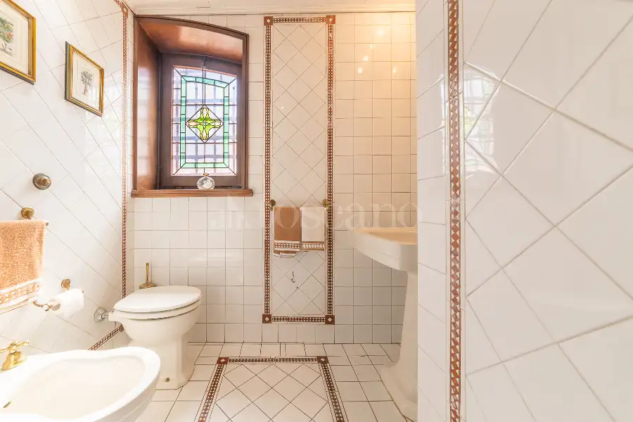 Villa in vendita di 750 mq a €1.950.000 (rif. 53/2026)