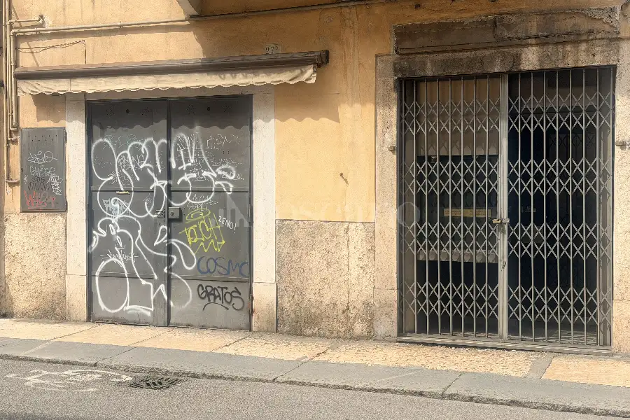 Negozio in affitto di 85 mq a €1.300 (rif. 21/2026)