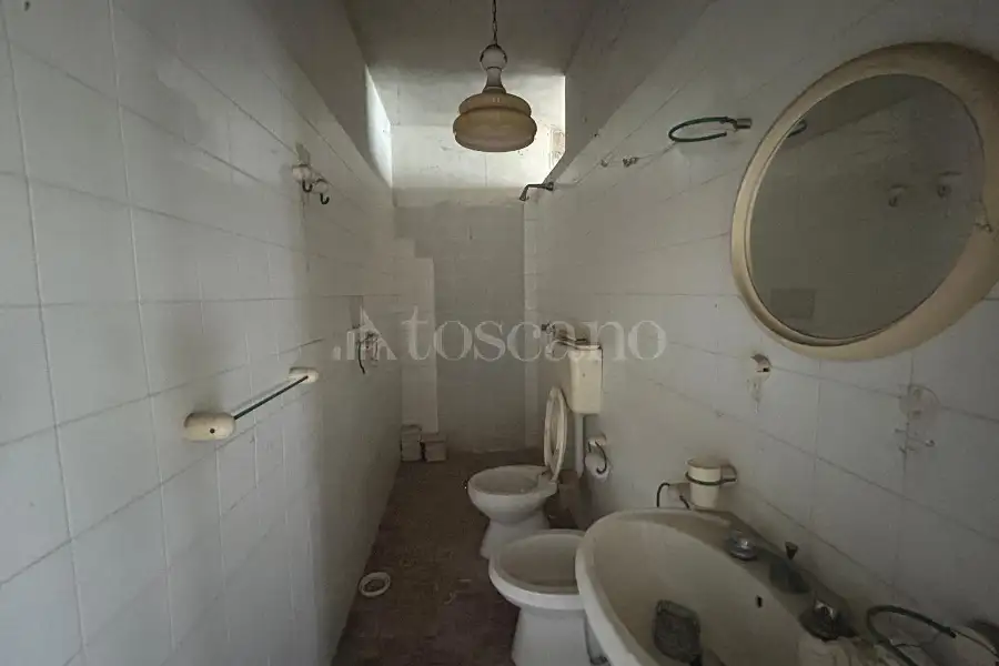 Villa Bifamiliare in vendita di 202 mq a €110.000 (rif. 57/2026)