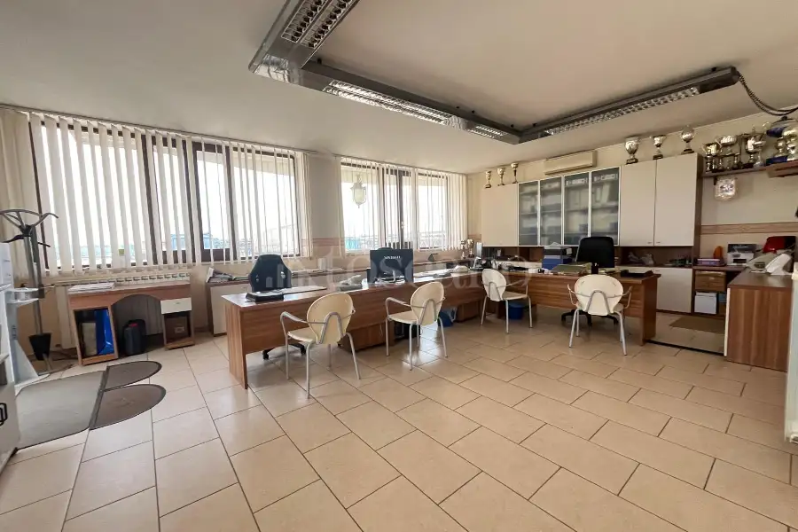 Capannone in vendita di 1.200 mq trattativa riservata (rif. 20/2026)