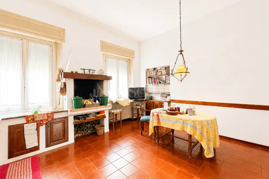 Casa Indipendente in vendita di 350 mq a €430.000 (rif. 27/2026)