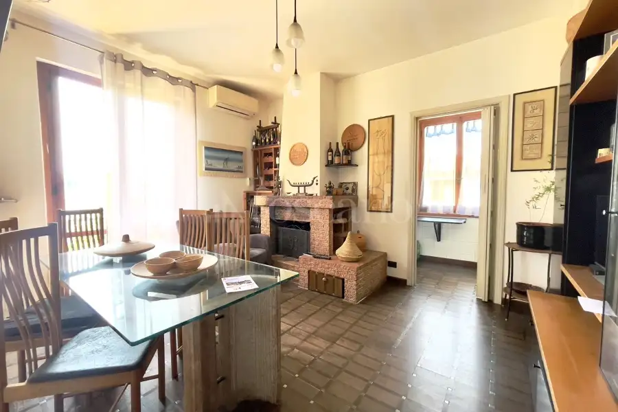 Villa Bifamiliare in vendita di 450 mq a €249.000 (rif. 23/2025)