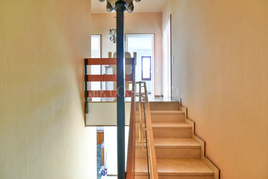 Villa Bifamiliare in vendita di 250 mq a €485.000 (rif. 16/2026)