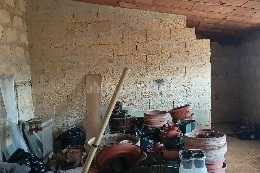 Casa Indipendente in vendita di 458 mq a €185.000 (rif. 39/2026)