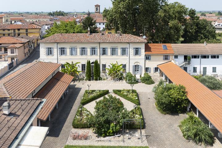 Casale in vendita di 600 mq a €870.000 (rif. 66/2025) 2697158