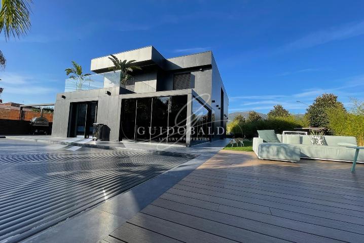 Villa in vendita di 350 mq a €2.500.000 (rif. 3/2025)2454807