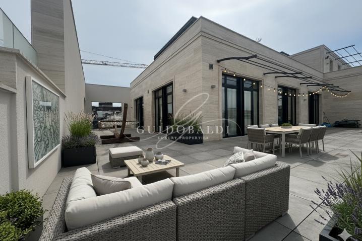 Attico in vendita di 250 mq a €2.695.000 (rif. 73/2025) 2722098