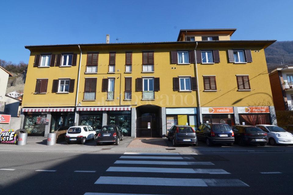 Casa a Lecco in Corso Bergamo n. 55, Chiuso