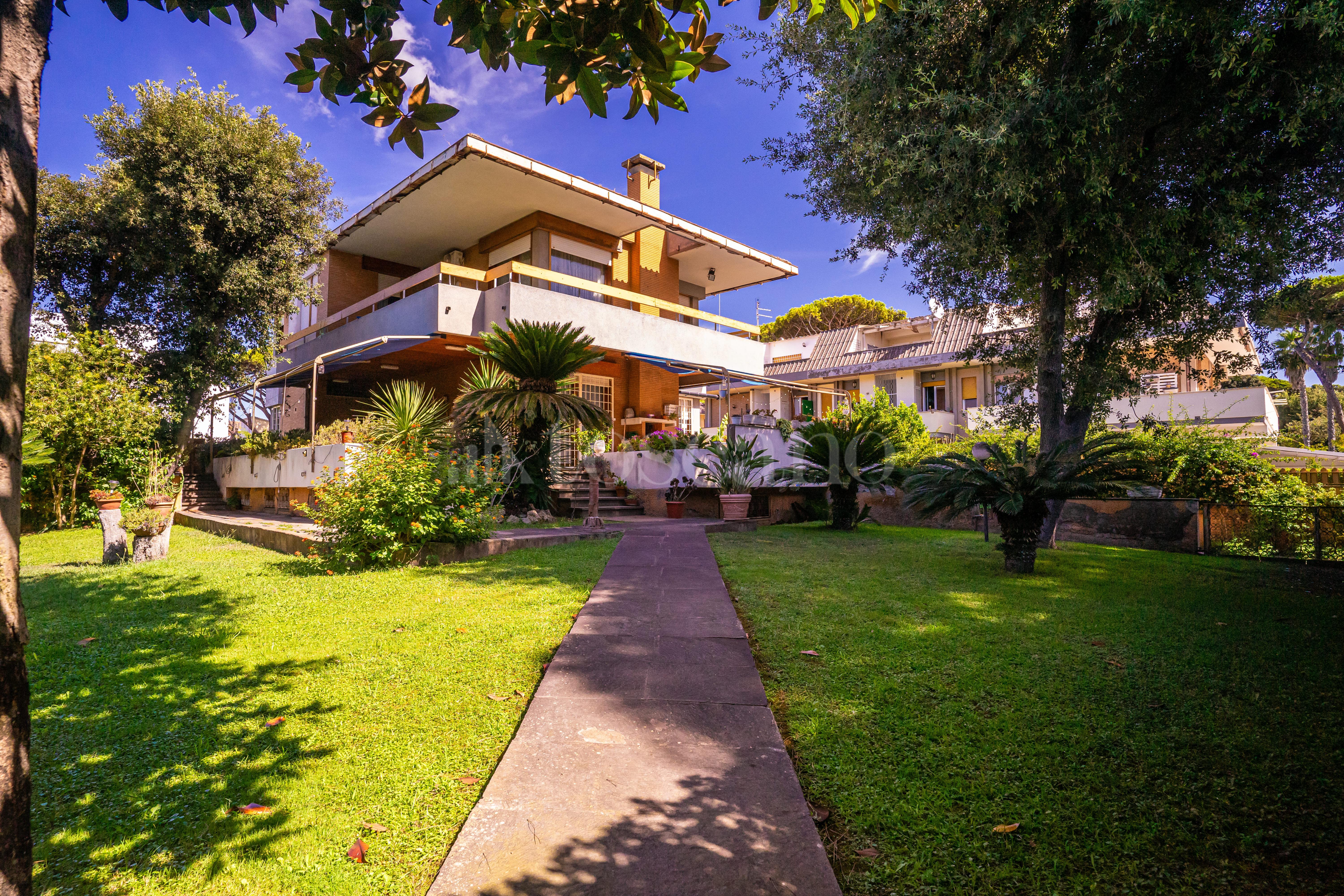 casa indipendente in vendita a Fiumicino in zona Fregene