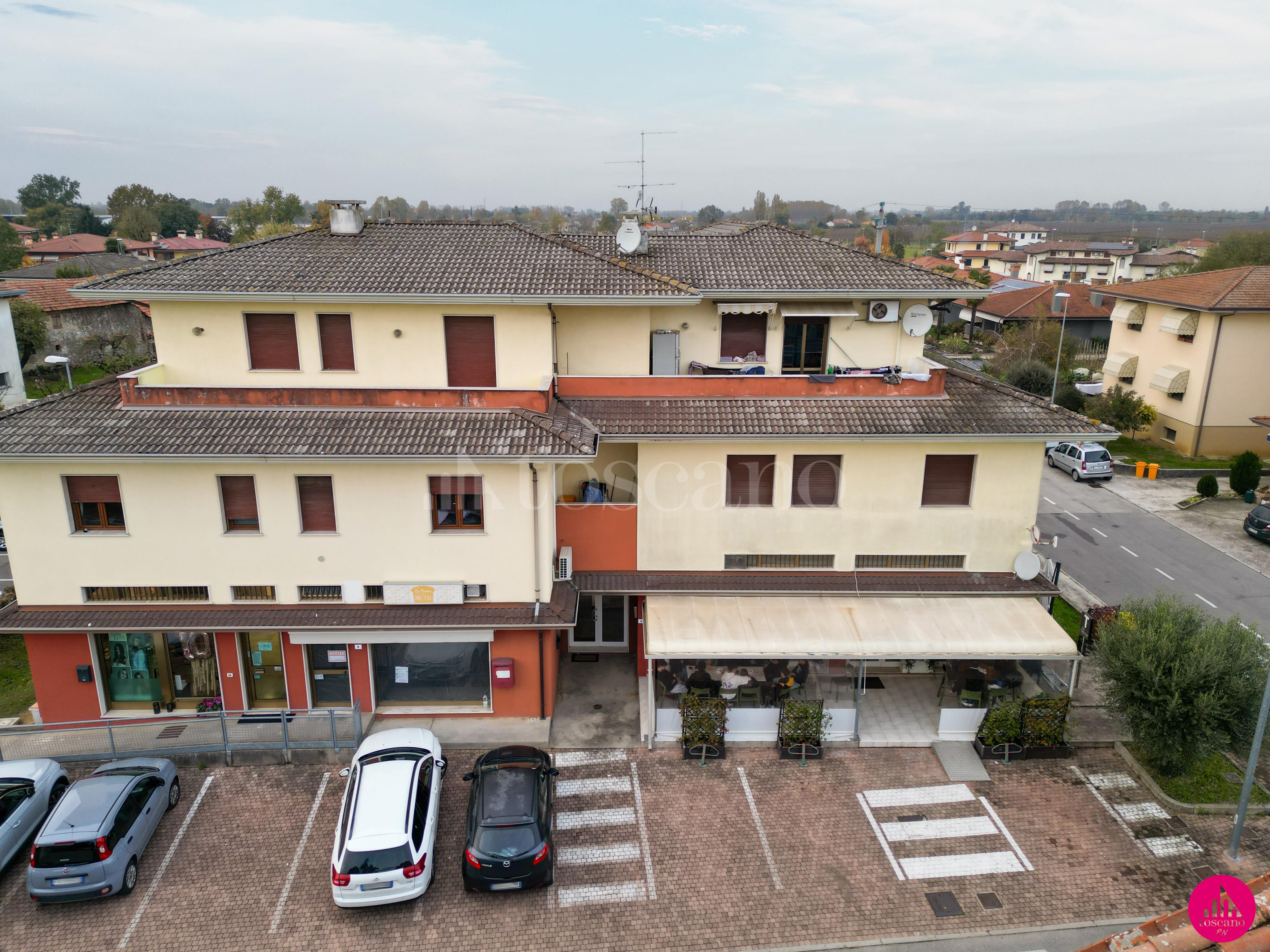 Casa a Azzano Decimo in Piazza S. Michele Arcangelo