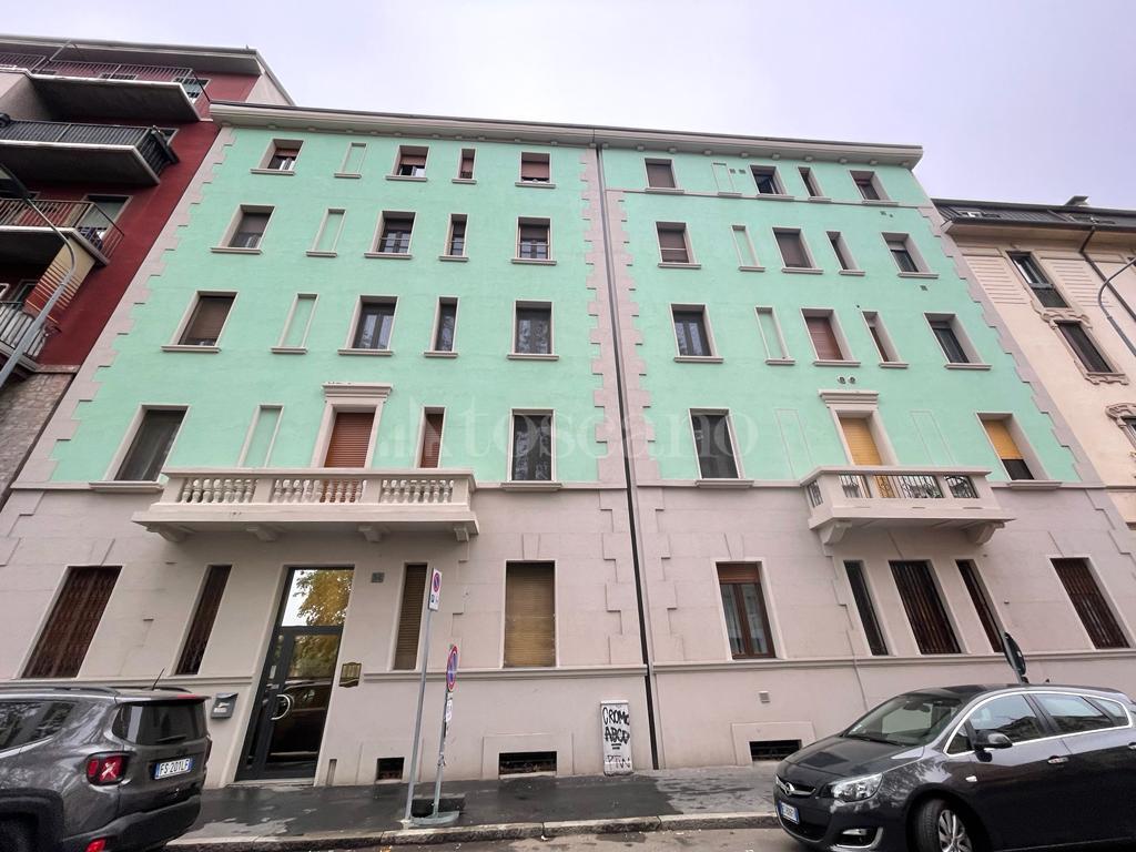 Casa a Milano in via lorenteggio, Frattini